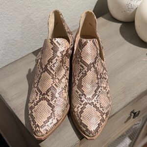Chinese Laundry Beige Snakeskin Loafers